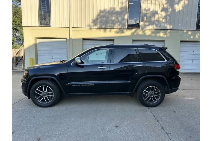 $16900 : 2020 Grand Cherokee Limited image 3