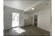 $2100 : Casa de renta thumbnail