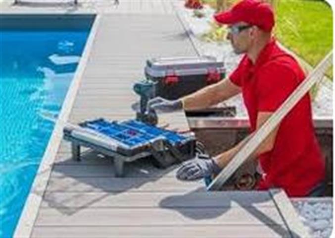 Maintenance Pool Technician image 1