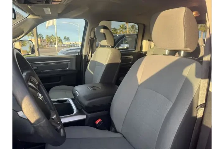 $31590 : Ram 1500 Classic 2023 4x4 SL image 10