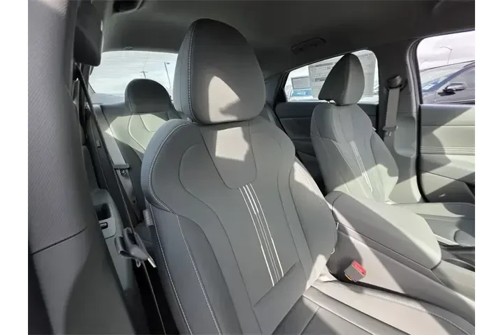 $20500 : Hyundai ELANTRA 2025 SEL Spo image 10