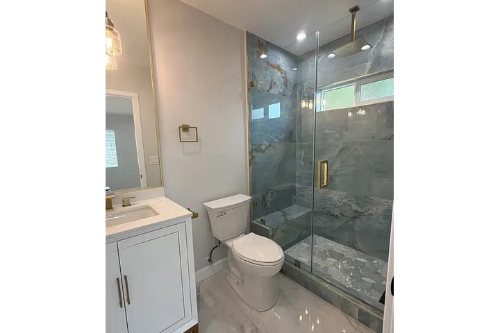 $1900 : 2Bedroom Apartments.in Miami image 8