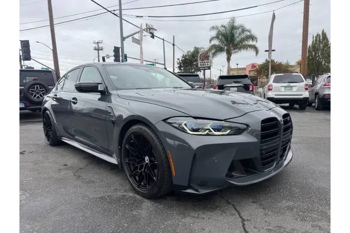 $59998 : 2023 BMW M3 Competition xDrive image 3