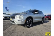 $23900 : Mitsubishi Outlander 2024 SE thumbnail