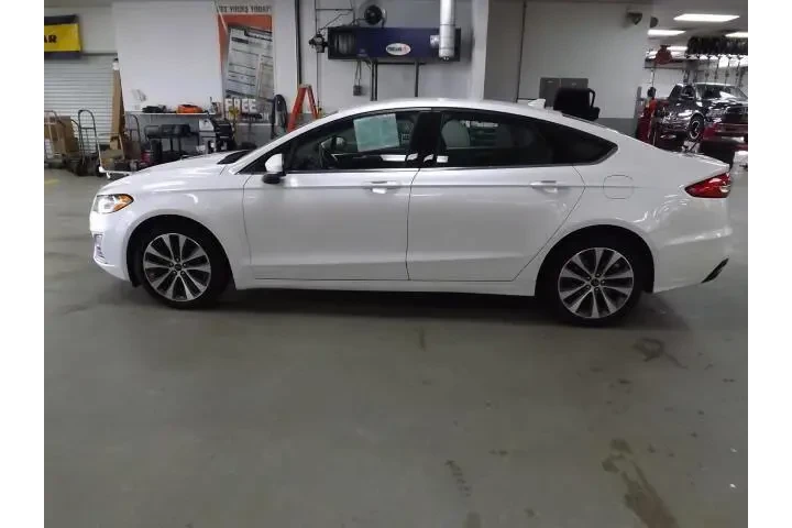 $11985 : Ford Fusion 2019 AWD SE 4dr image 2