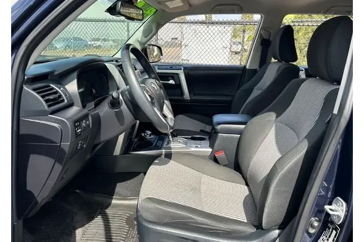 $39789 : Toyota 4Runner 2022 4x4 SR5 image 5