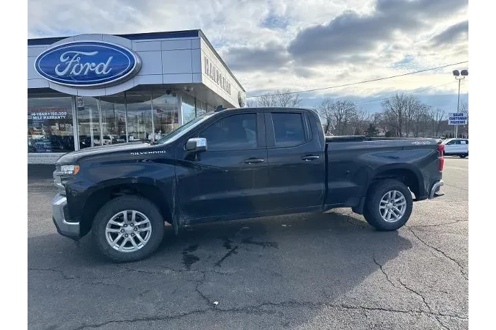 $23500 : Chevrolet Silverado 1500 202 image 1