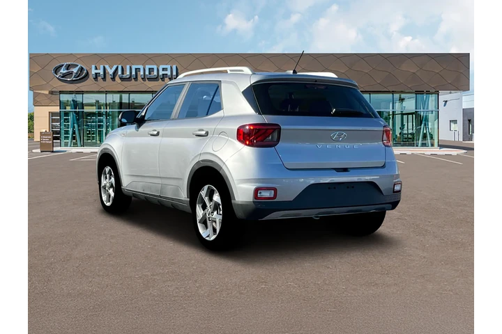 $19489 : Hyundai VENUE 2025 SEL 4dr C image 5