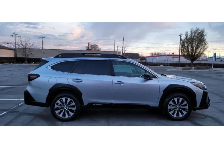 $26900 : 2024 Outback Limited image 10