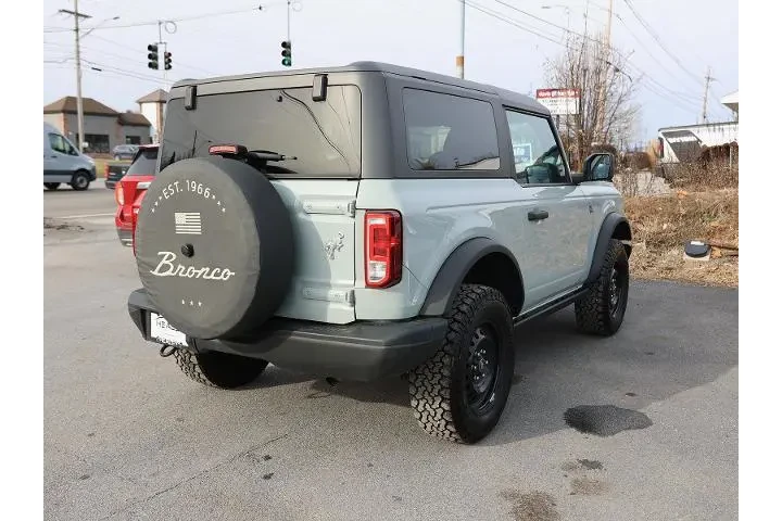 $34194 : Ford Bronco 2023 4x4 Black D image 7