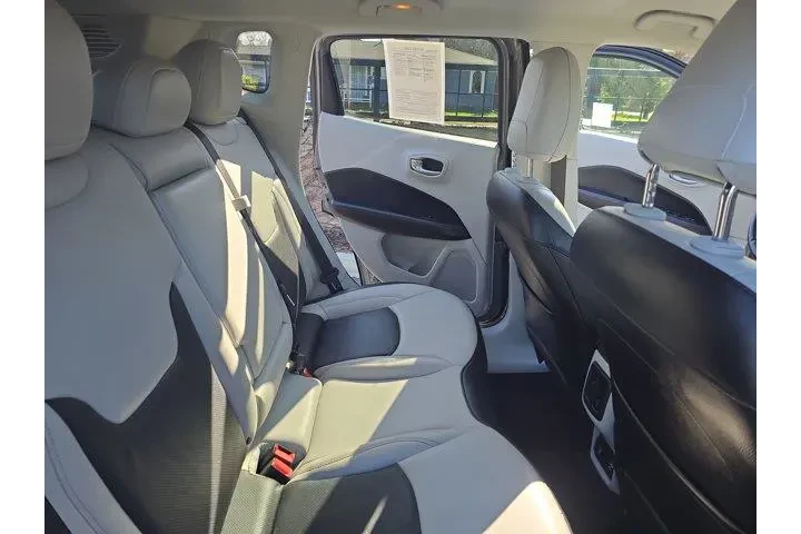 $15995 : Jeep Compass 2021 4x4 Limite image 10