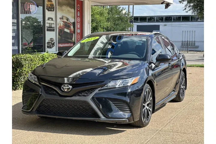 $23999 : 2019 Camry L image 6