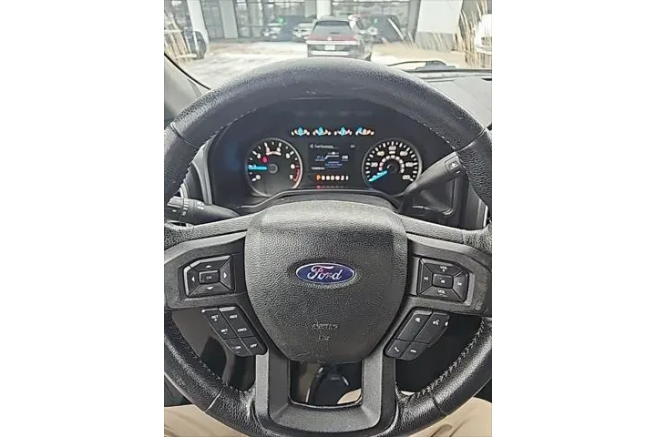 $17304 : Ford F-150 2015 4x4 XLT 4dr image 2