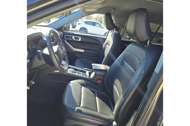 $26800 : Ford Explorer 2022 XLT 4dr S image 4