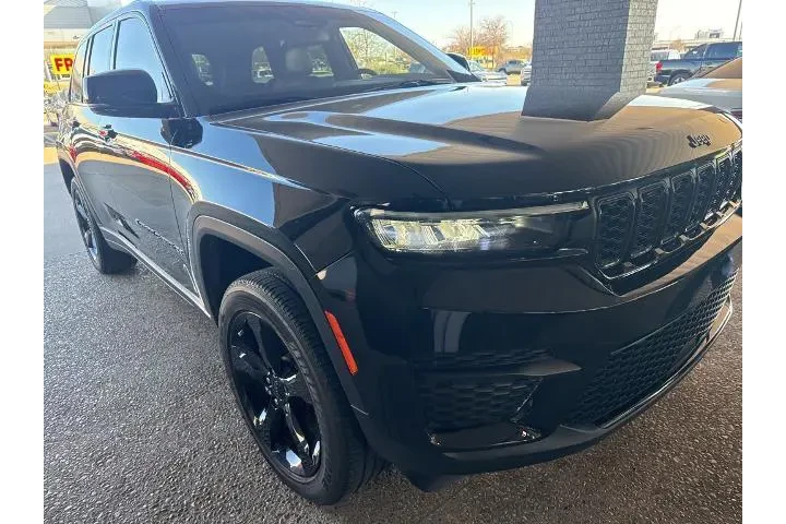 $29397 : Jeep Grand Cherokee 2024 4x2 image 5