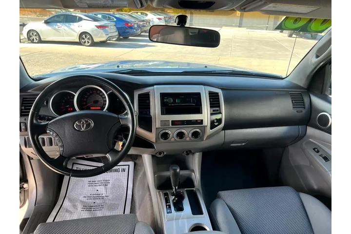 2006 Tacoma PreRunner Access image 9