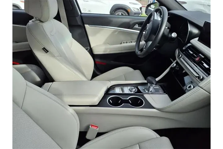 $30933 : Genesis G70 2025 AWD 2.5T St image 10