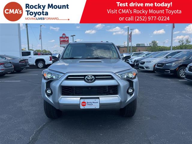 $49899 : PRE-OWNED 2024 TOYOTA 4RUNNER image 2