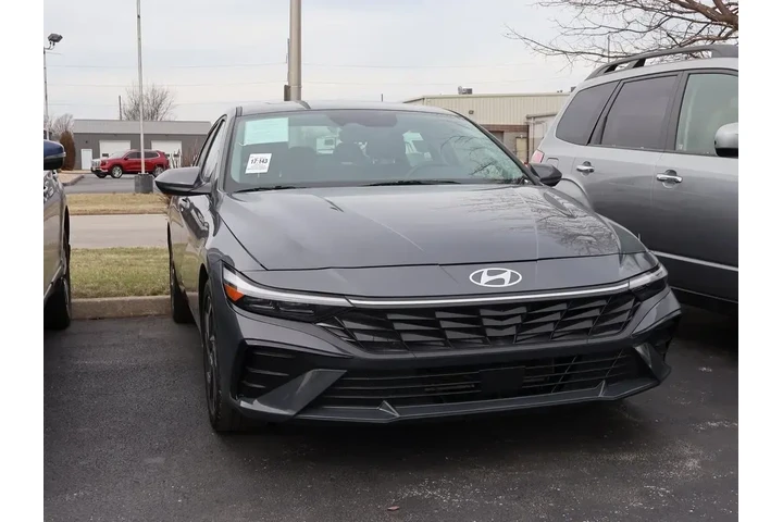 $21548 : Hyundai ELANTRA 2024 SEL 4dr image 2