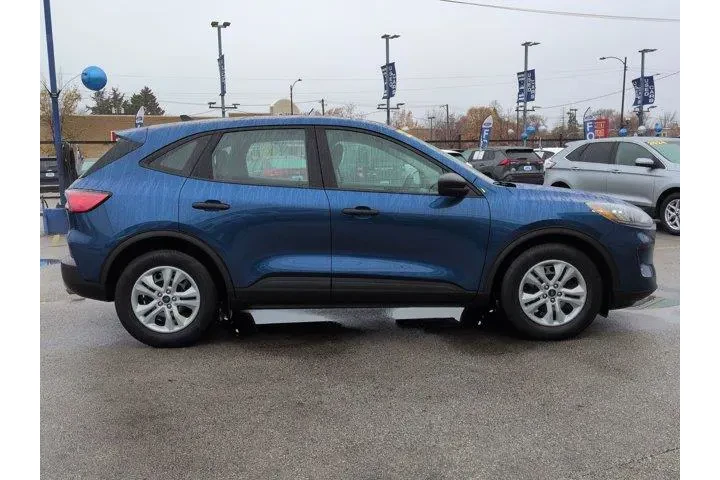 $18624 : Ford Escape 2022 S 4dr SUV image 3