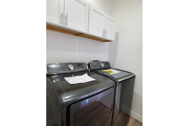 $2150 : 2Bed 2Bath Apt in Miami FL image 8