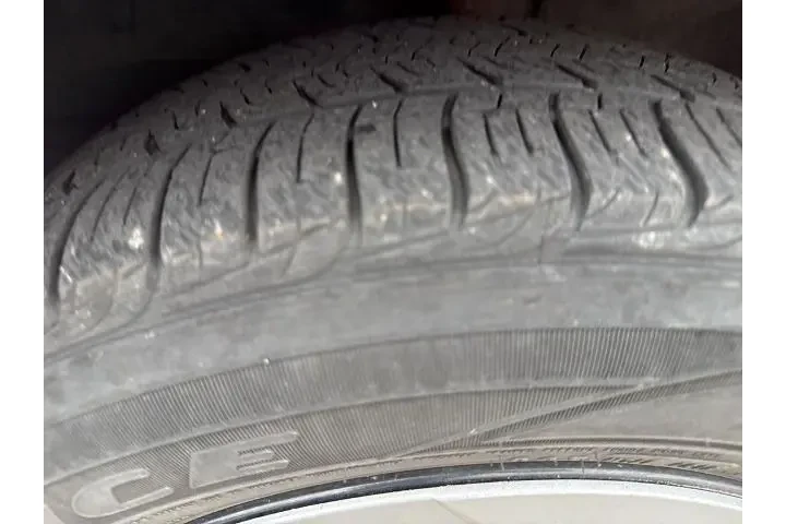 $10411 : Toyota Prius 2013 One 4dr Ha image 7