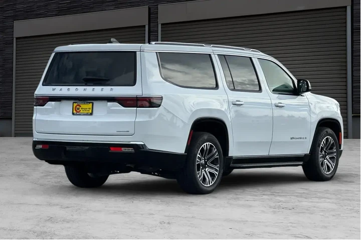 $38557 : Jeep Wagoneer L 2024 4x2 Ser image 4