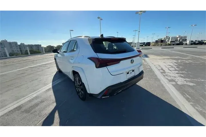 $31888 : Lexus UX 250h 2023 F SPORT D image 6