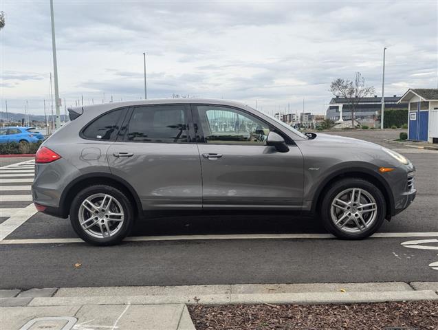 $15988 : 2013 Cayenne Diesel image 5