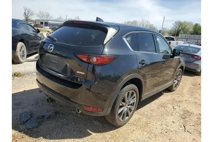 $23900 : 2019 CX-5 Diesel Signature image 4