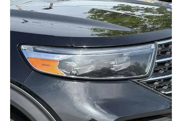 $27555 : Ford Explorer 2023 AWD XLT 4 image 8