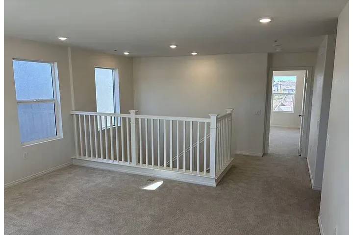 $2350 : HOUSE AVAILABLE RIVERSIDE CA image 6