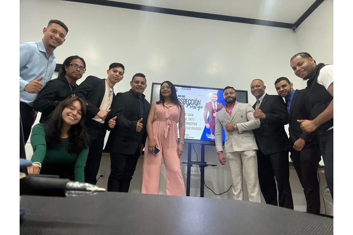 Solicito vendedores con experi image 7