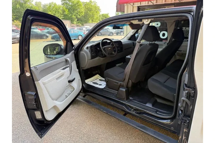$9999 : 2011 Silverado 1500 Work Truck image 10