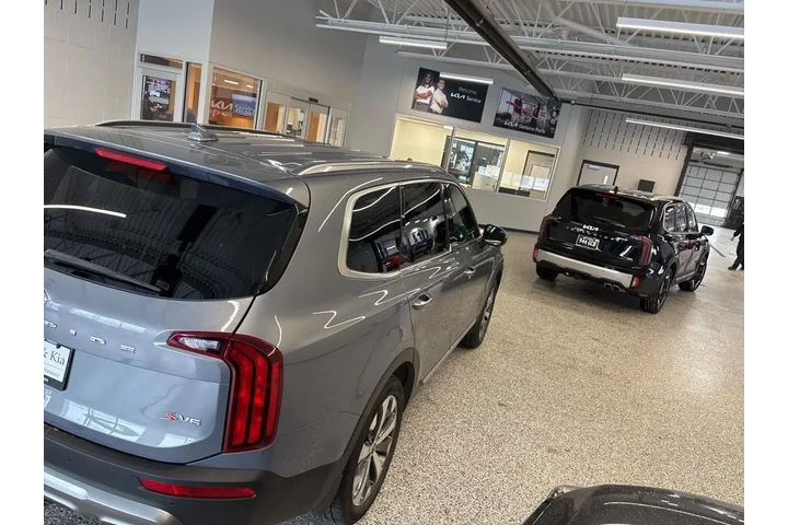 $23495 : 2020 Telluride S image 5