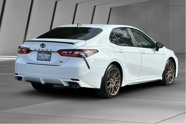 $26700 : Toyota Camry 2024 SE 4dr Sed image 4