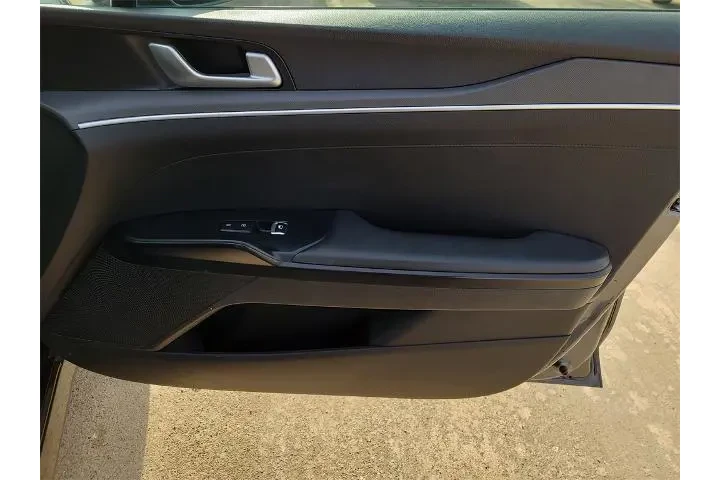 $19946 : Kia K5 2023 LXS 4dr Sedan image 8