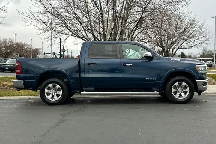 $38995 : Ram 1500 2022 4x4 Laramie 4d image 8
