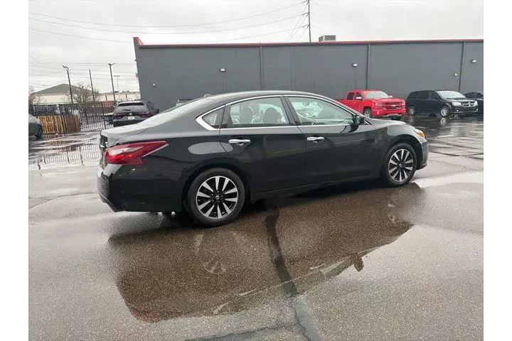 $10995 : Nissan Altima 2018 2.5 SV 4d image 7