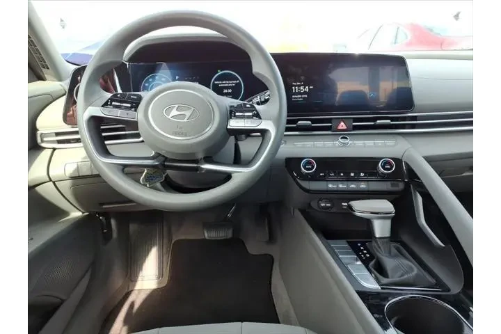$26995 : Hyundai ELANTRA Hybrid 2024 image 7