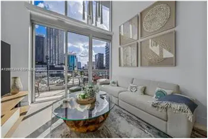 $5500 : Rental property with 3 bedro image 5