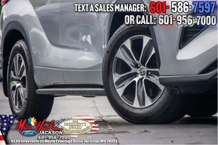 $27795 : Toyota Highlander 2020 XLE 4 image 2