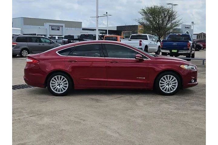 $10200 : Ford Fusion Hybrid 2016 SE 4 image 2