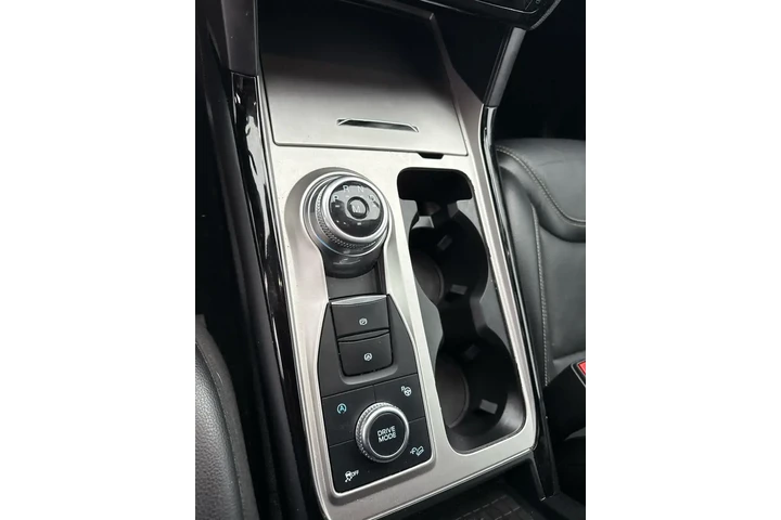 $26722 : Ford Explorer 2021 AWD ST 4d image 3