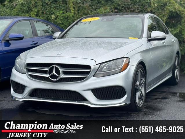 Used 2017 C-Class C 300 4MATI image 1