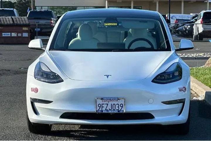 $26285 : Tesla Model 3 2023 4dr Sedan image 6