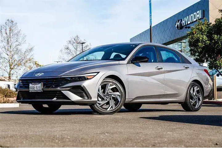 $20991 : Hyundai ELANTRA 2025 SEL Spo image 1