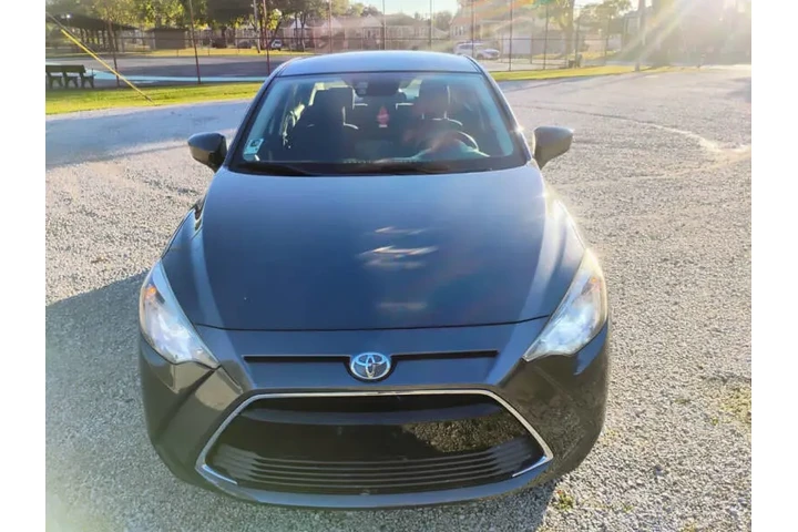 $13995 : 2018 Yaris iA image 10