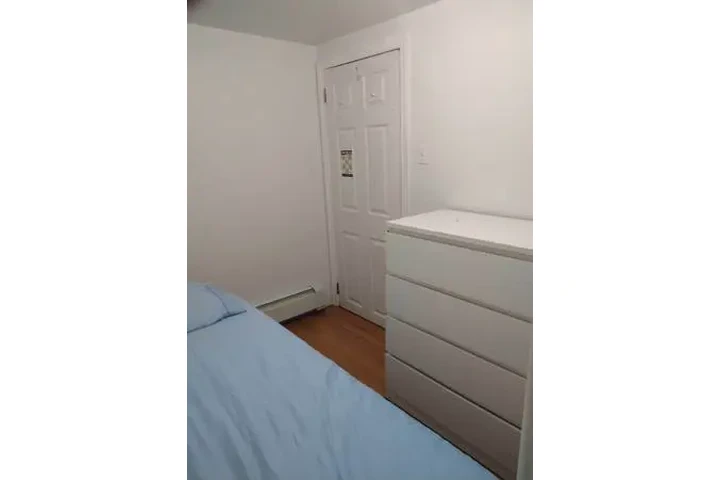 $650 : CUARTO AMOBLADO EN FLUSHING image 3