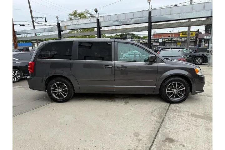 $8995 : 2017 Grand Caravan SXT image 6